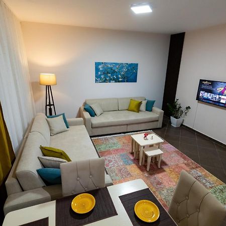 Tirana Contact Apartment Esterno foto