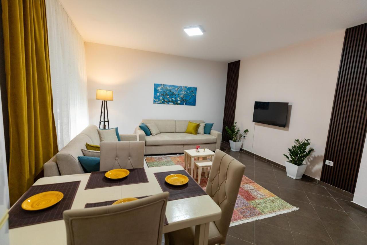 Tirana Contact Apartment Esterno foto
