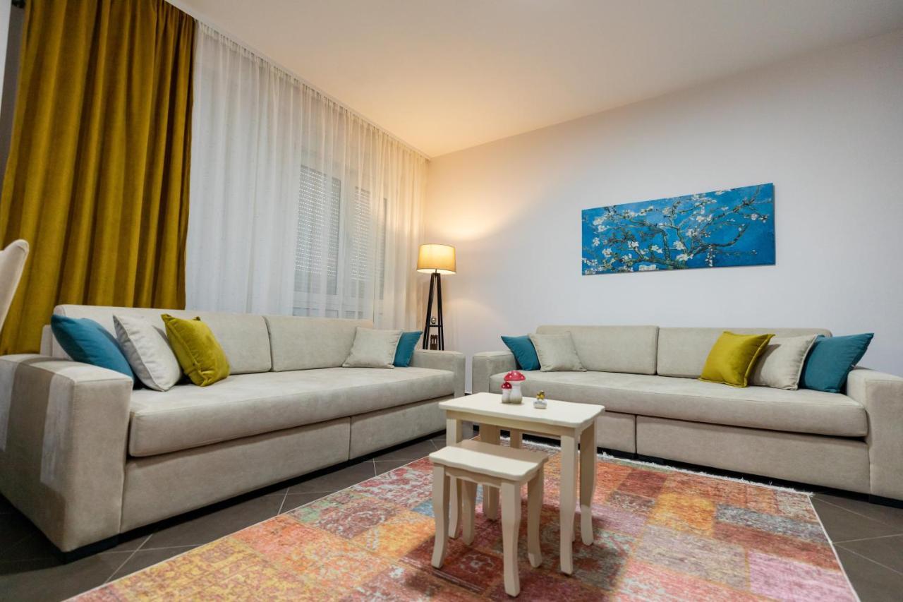 Tirana Contact Apartment Esterno foto