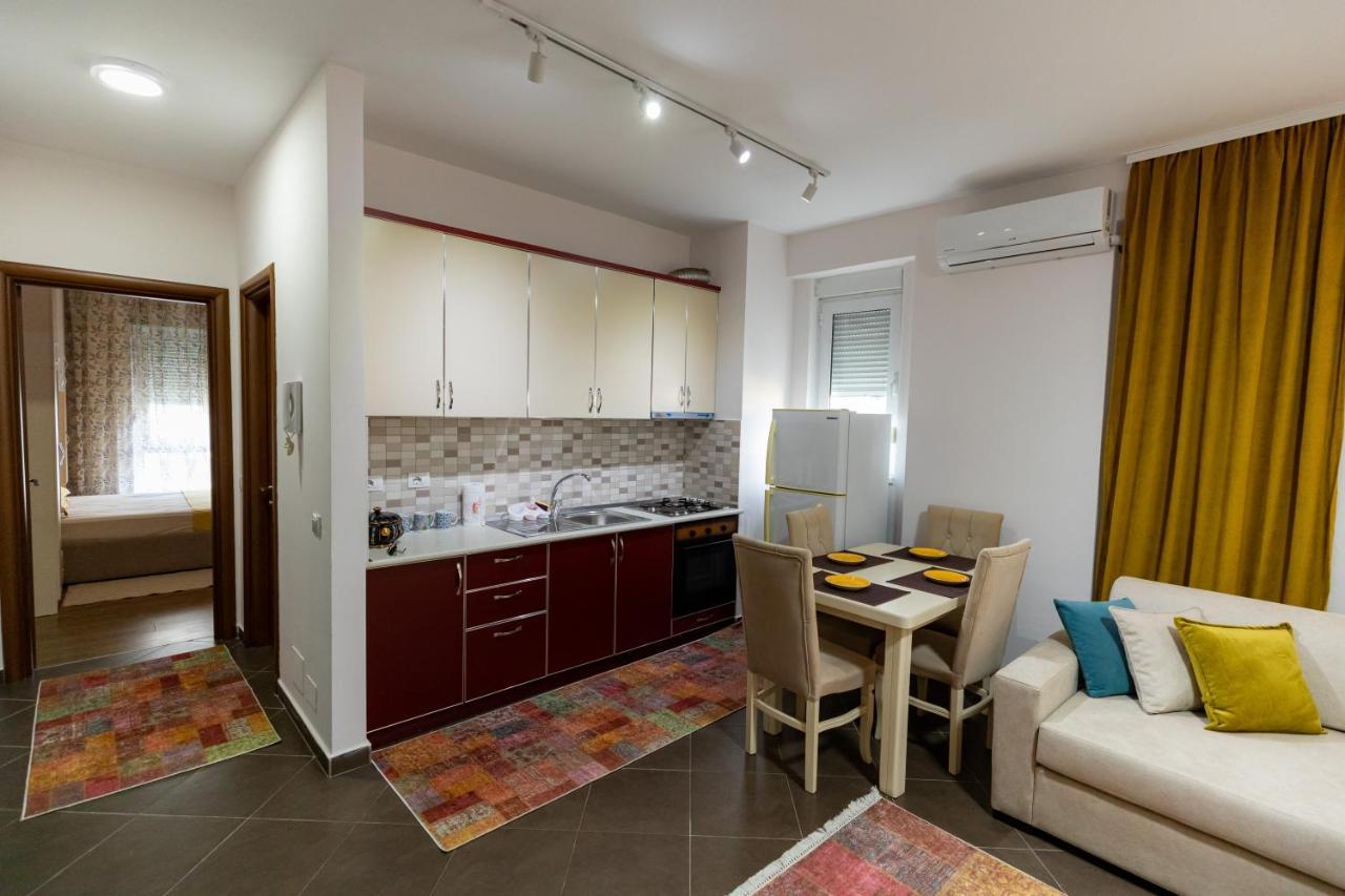 Tirana Contact Apartment Esterno foto