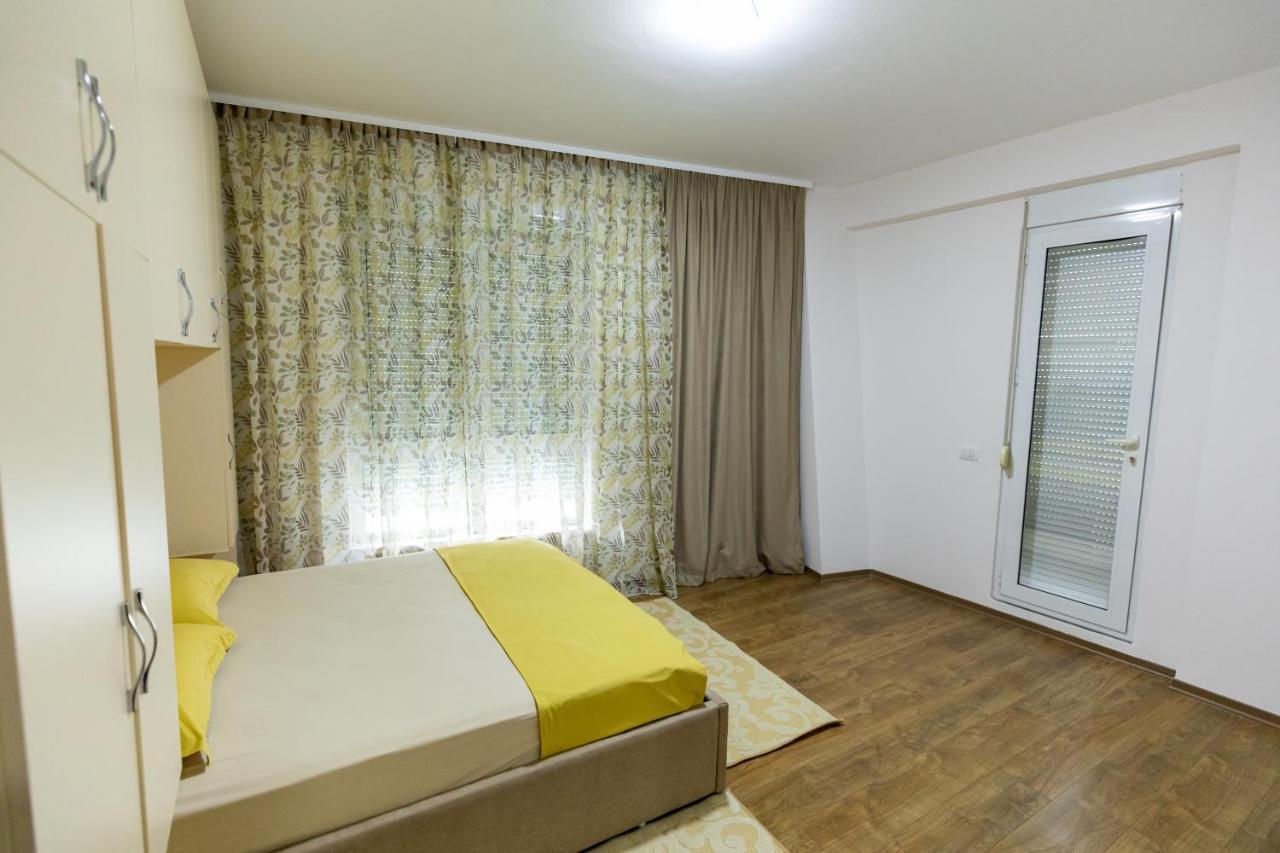 Tirana Contact Apartment Esterno foto
