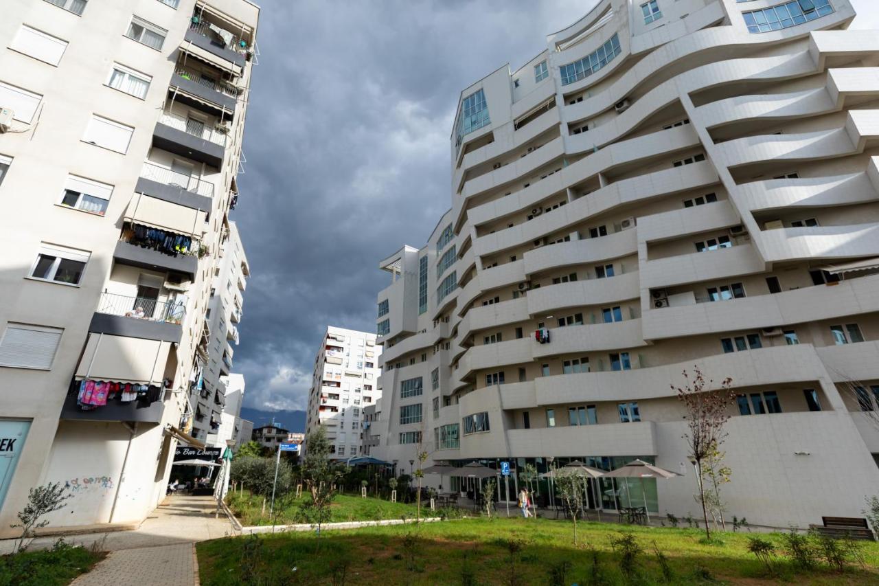 Tirana Contact Apartment Esterno foto