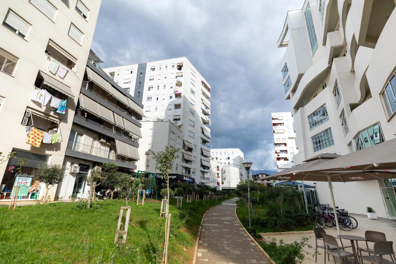 Tirana Contact Apartment Esterno foto