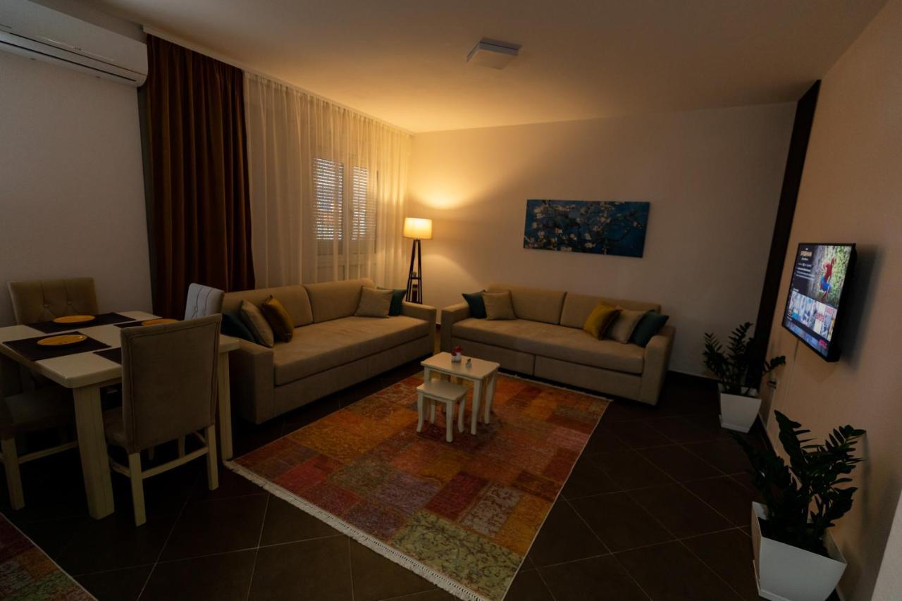Tirana Contact Apartment Esterno foto