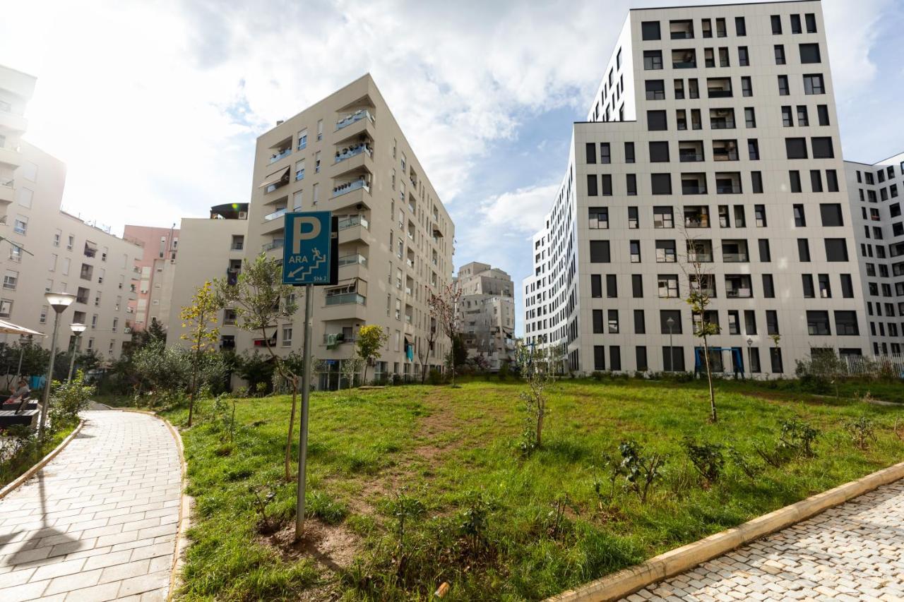 Tirana Contact Apartment Esterno foto